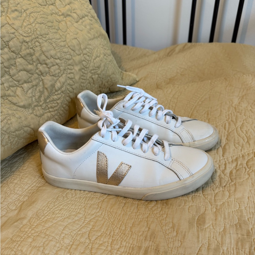Veja Campo Women's White and Gold Casual Sneakers